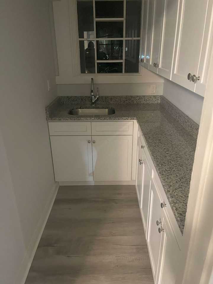 1835 State St - Photo 7 of 22