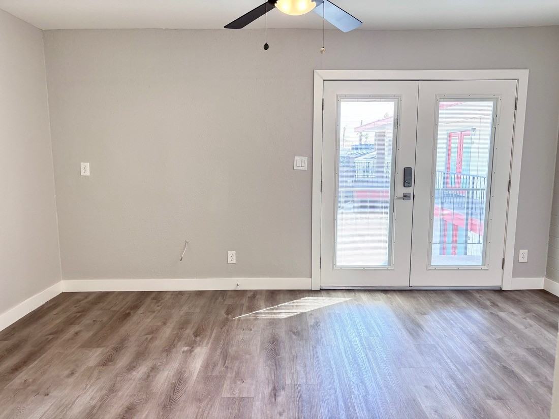 402 N 10th St #12 - Photo 5 of 17