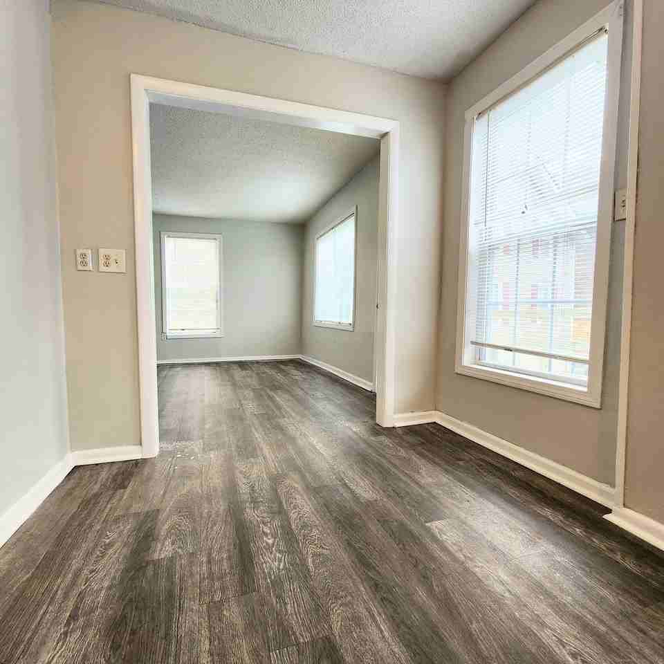 85 Vernon Ave #1 - Photo 6 of 9