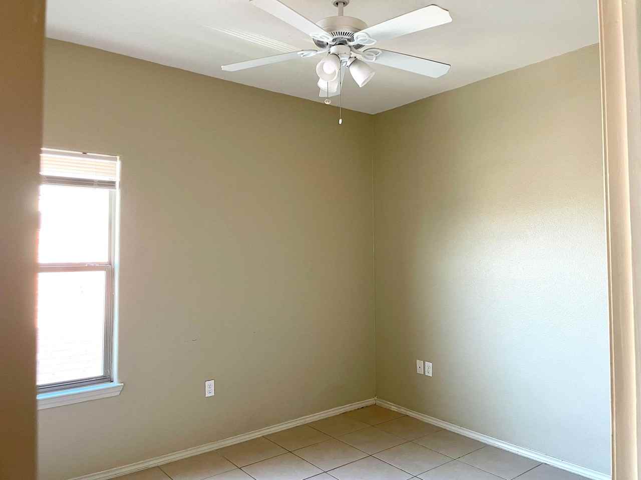 2010 Miroslava Ave #9 - Photo 4 of 7