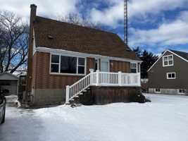 featured image of 253 Lillian St #1