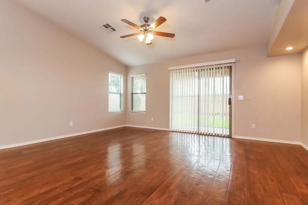 4608 S 26th Ln - Photo 4 of 16