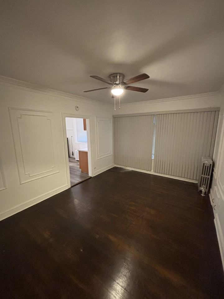 8031 South Maryland Avenue - Photo 7 of 13