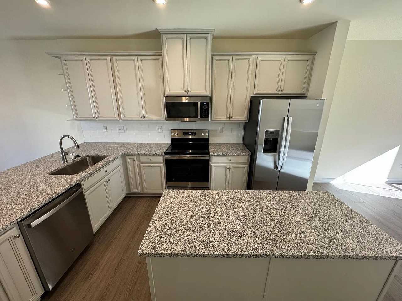 6326 Cleburne Ct - Photo 2 of 50