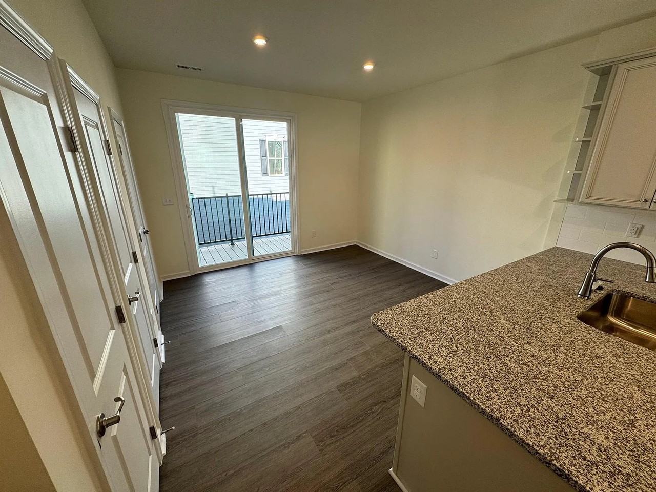 6326 Cleburne Ct - Photo 6 of 50