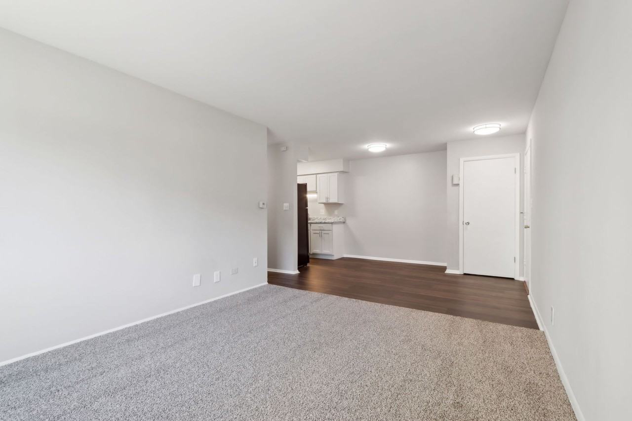 Mayfair Apartments - Photo 6 of 50