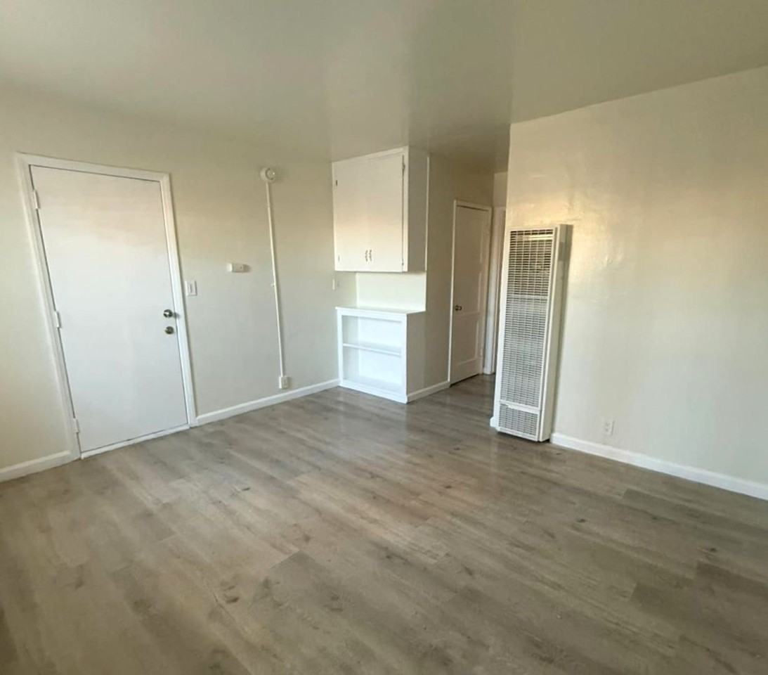 10961 S. Figueroa St. - Photo 5 of 9