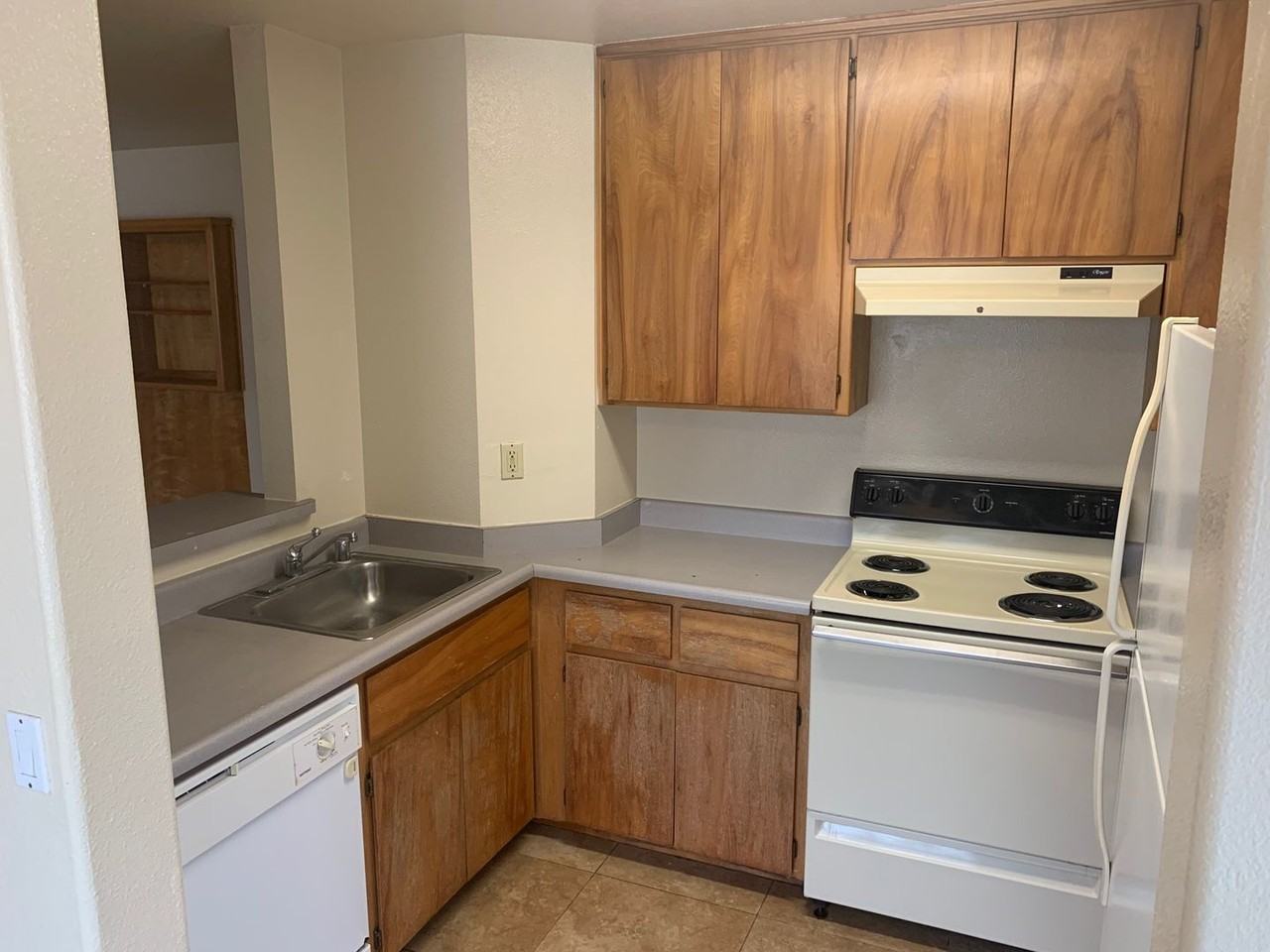 0716 - 1265 N Cedar St - Photo 3 of 6