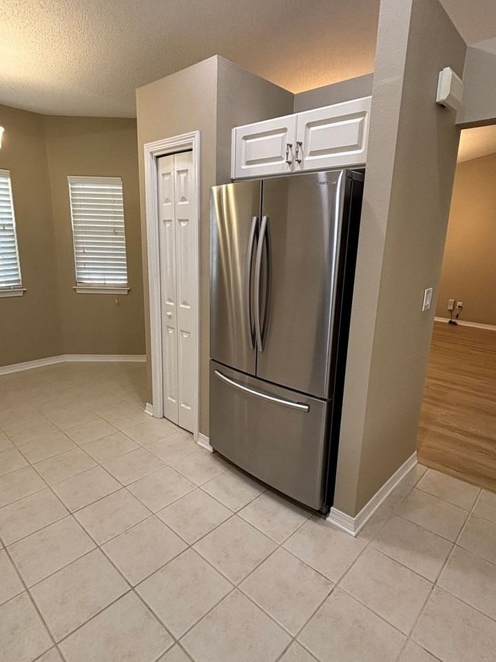 110 Covington St - Photo 7 of 31