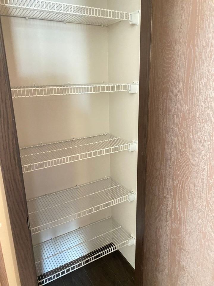 RS Tower - Photo 4 of 38