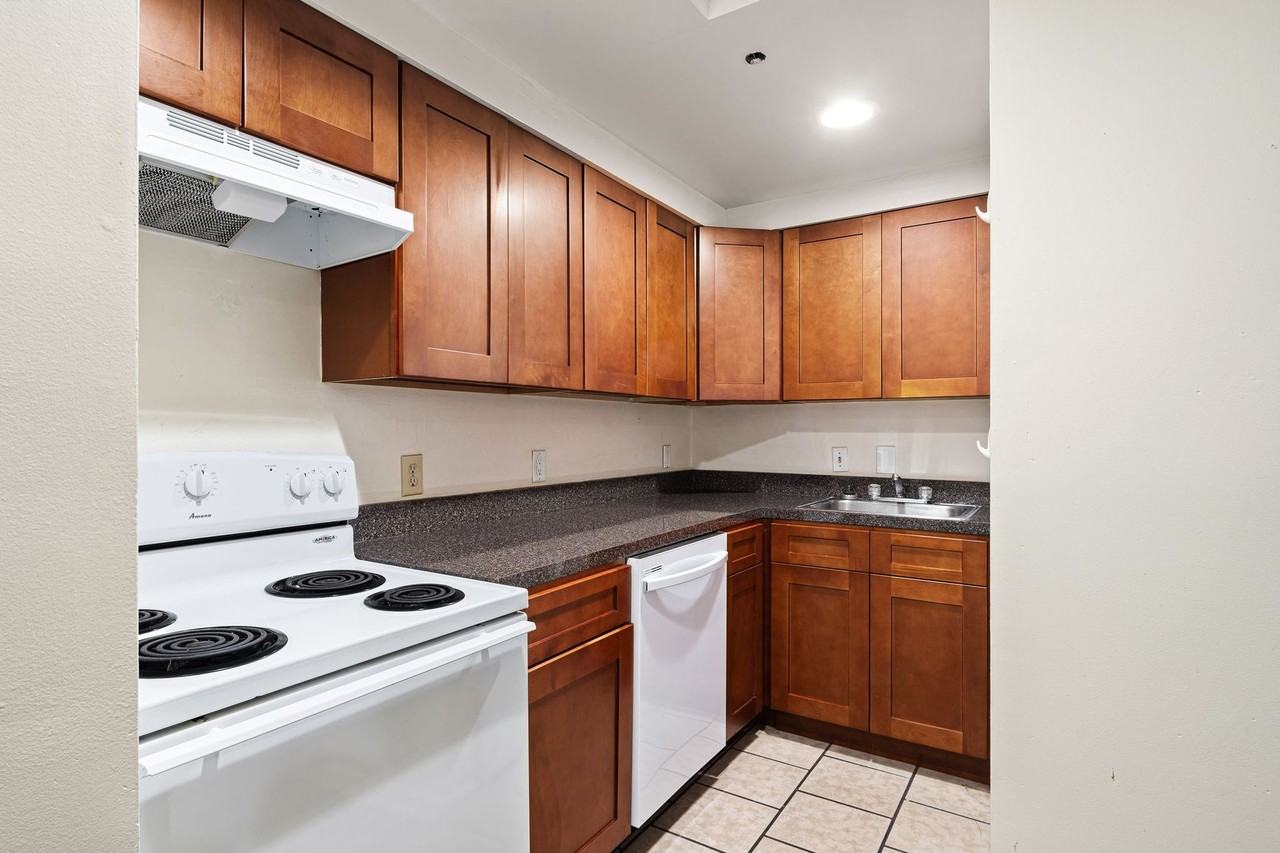 Steeple Lofts at University City - Photo 4 of 31