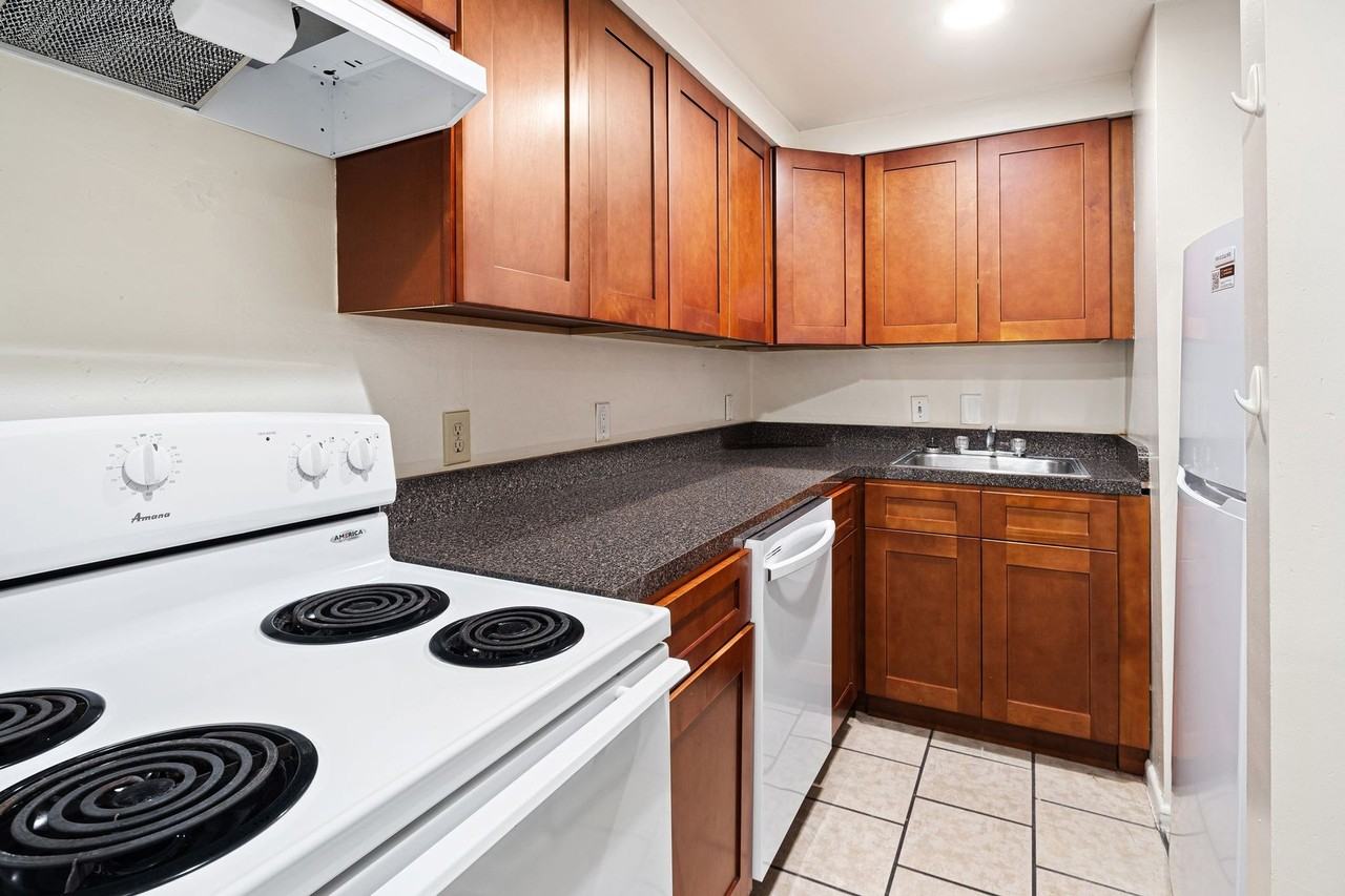 Steeple Lofts at University City - Photo 6 of 31