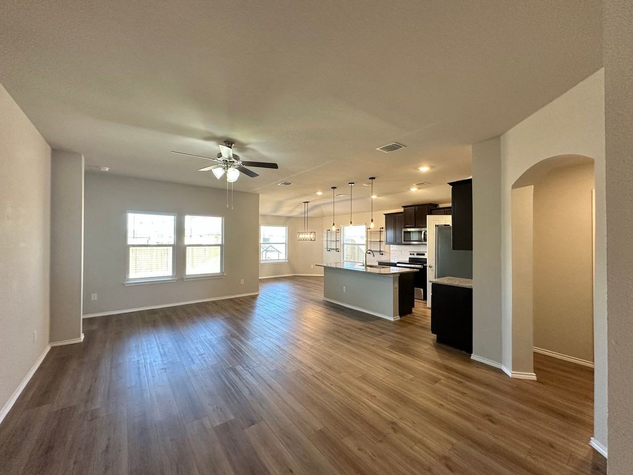 2422 Freddie L. Nichols Sr. Dr - Photo 3 of 43