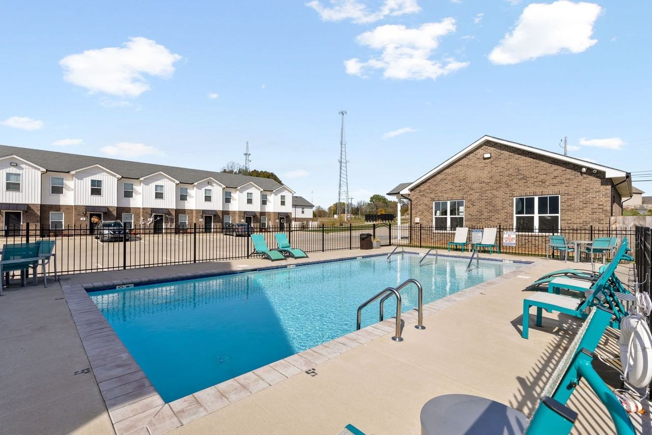 Alto Luxury Townhomes - Photo 6 of 37