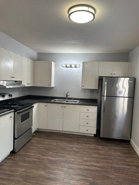 2248 Hillsborough Ct ##D - Photo 3 of 11