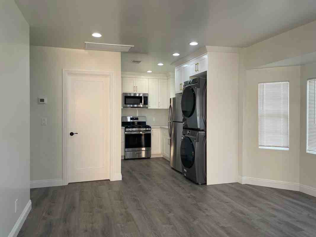 6826 Newell St - Photo 2 of 16