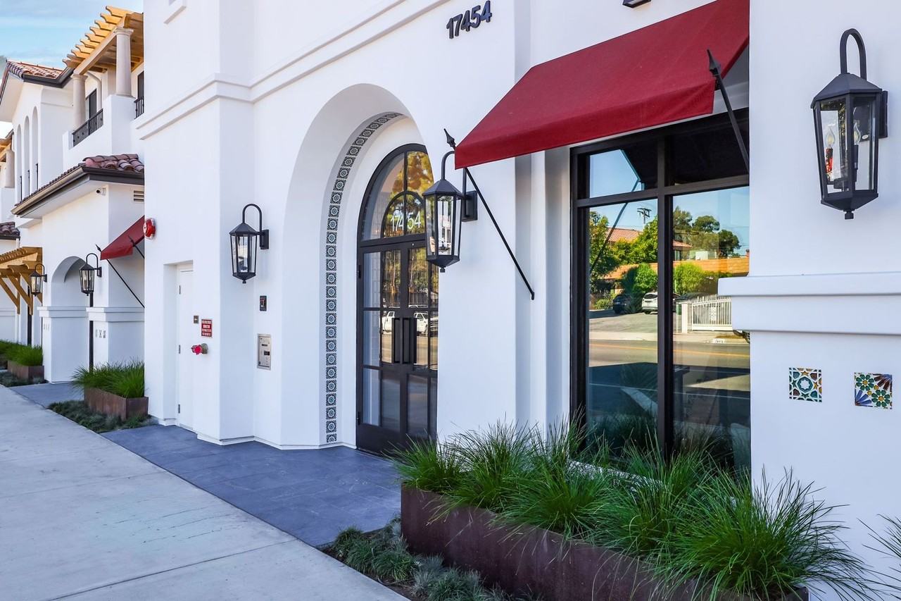 17454 Chatsworth St. - Photo 5 of 50