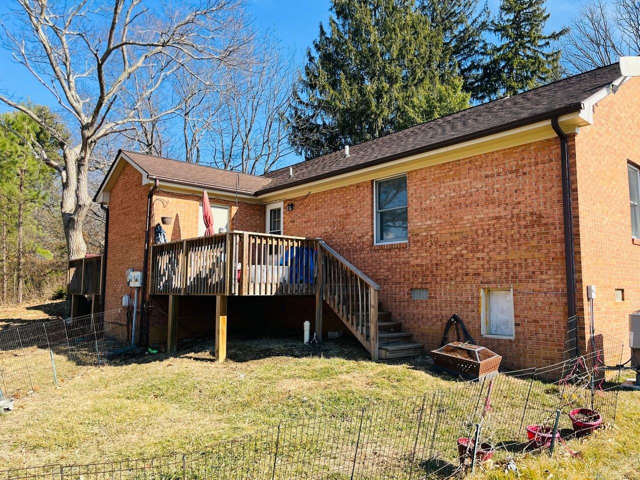 1130PH - 1005 W. Main St. - M - Photo 2 of 2