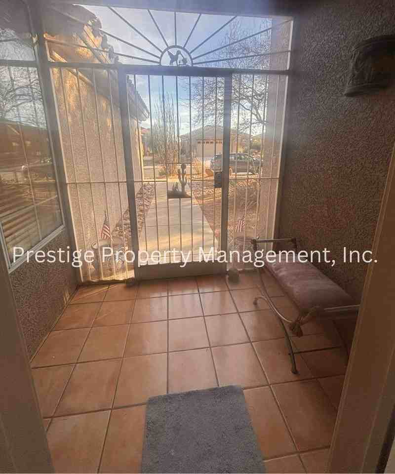 5252 W Winding Desert Dr - Photo 2 of 31