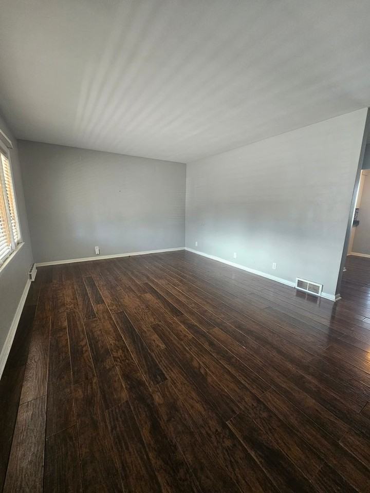 1626 Northlawn Rd - Photo 2 of 11