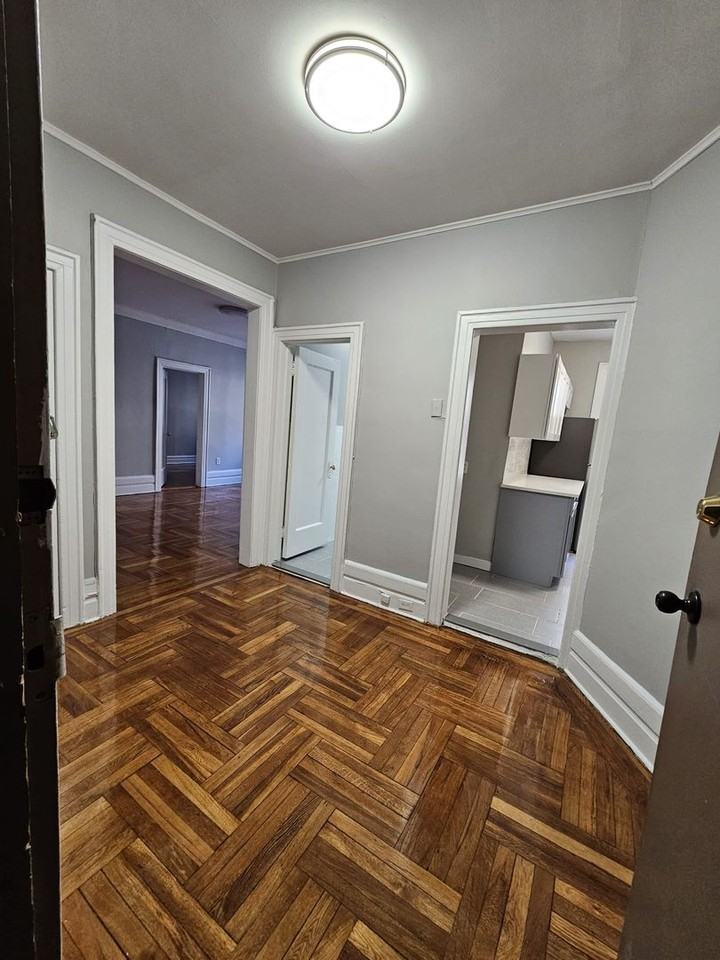 The Commodore - Photo 4 of 8