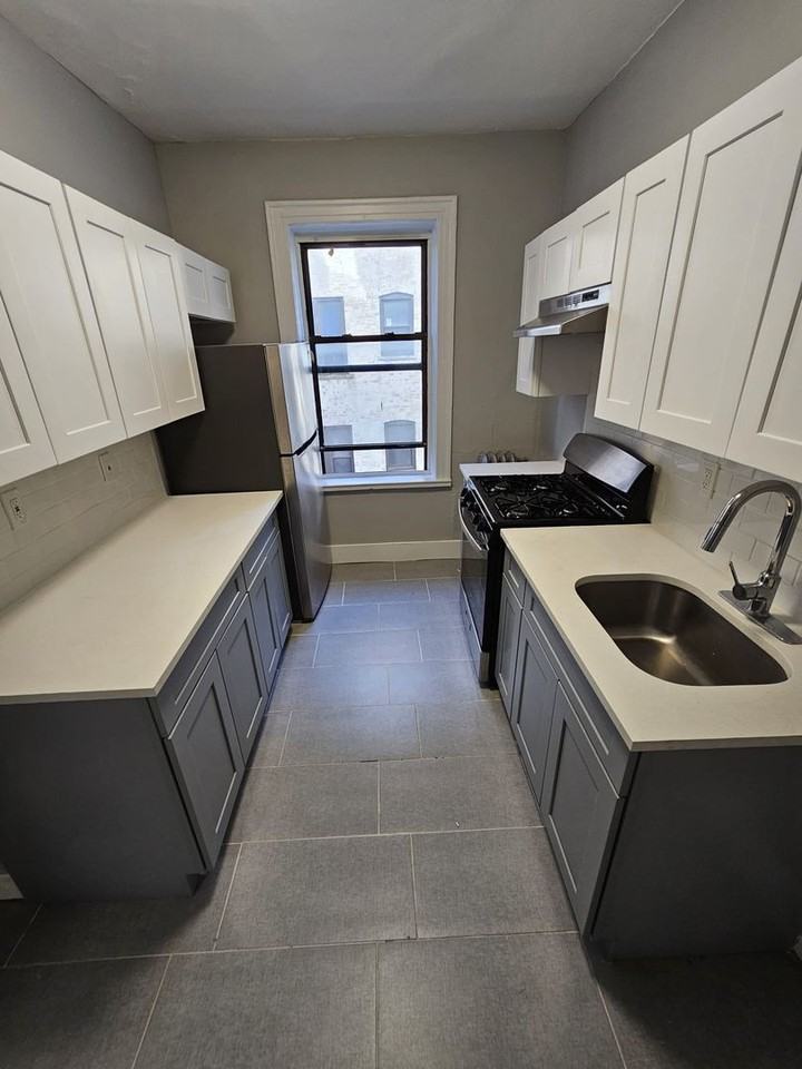 The Commodore - Photo 6 of 8