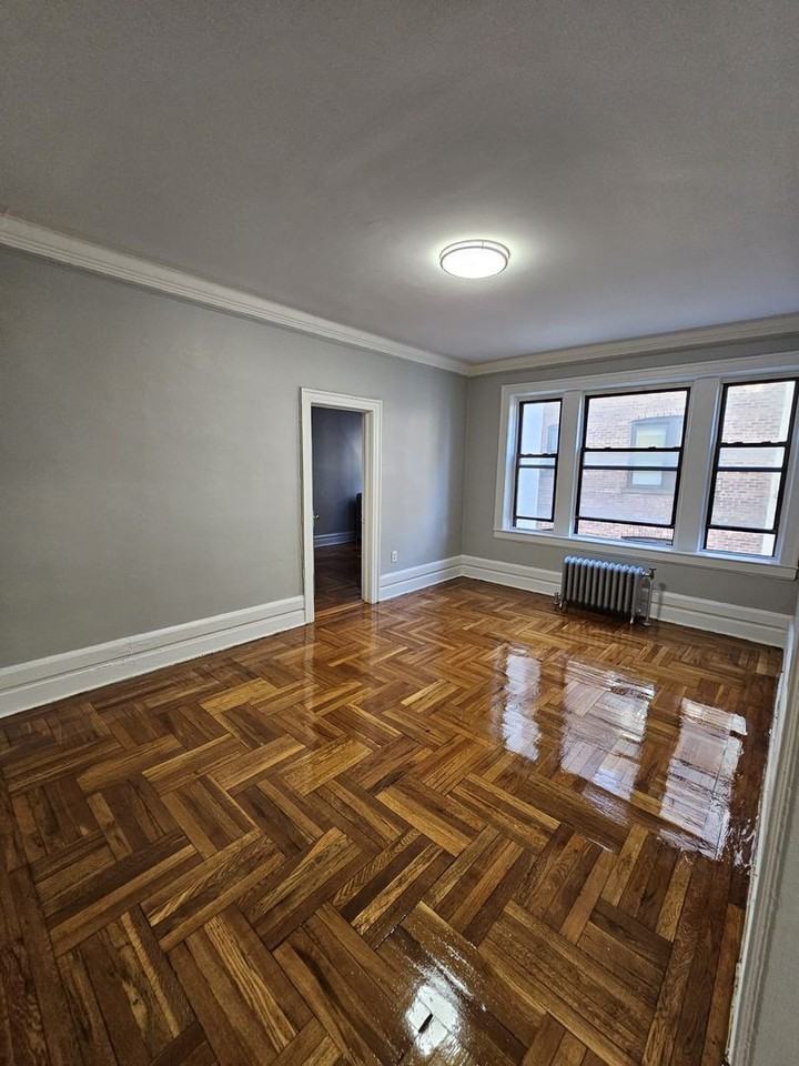 The Commodore - Photo 7 of 8