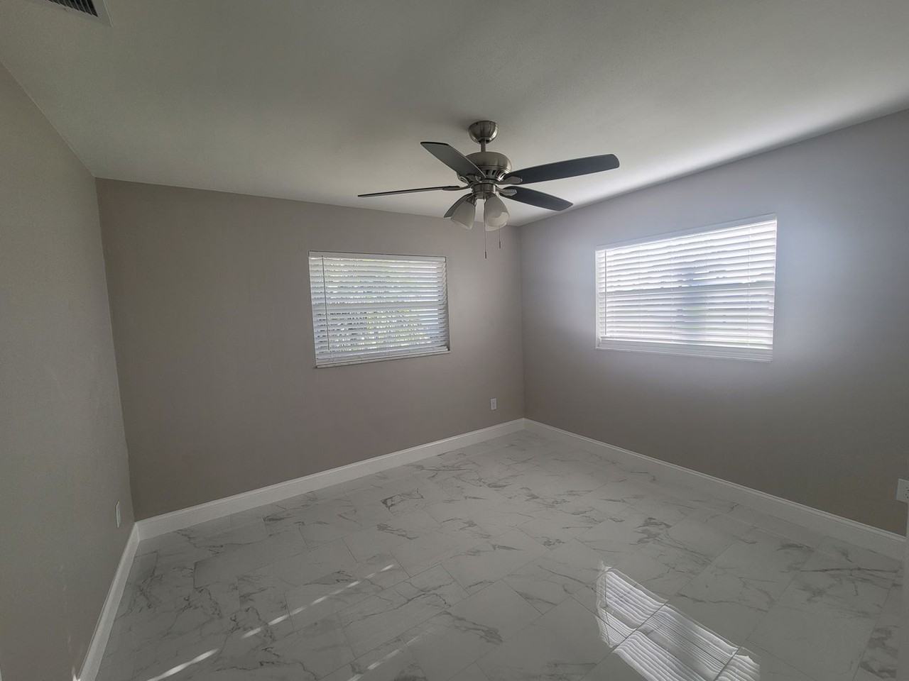 5227 Sw 2nd Pl - Photo 7 of 19