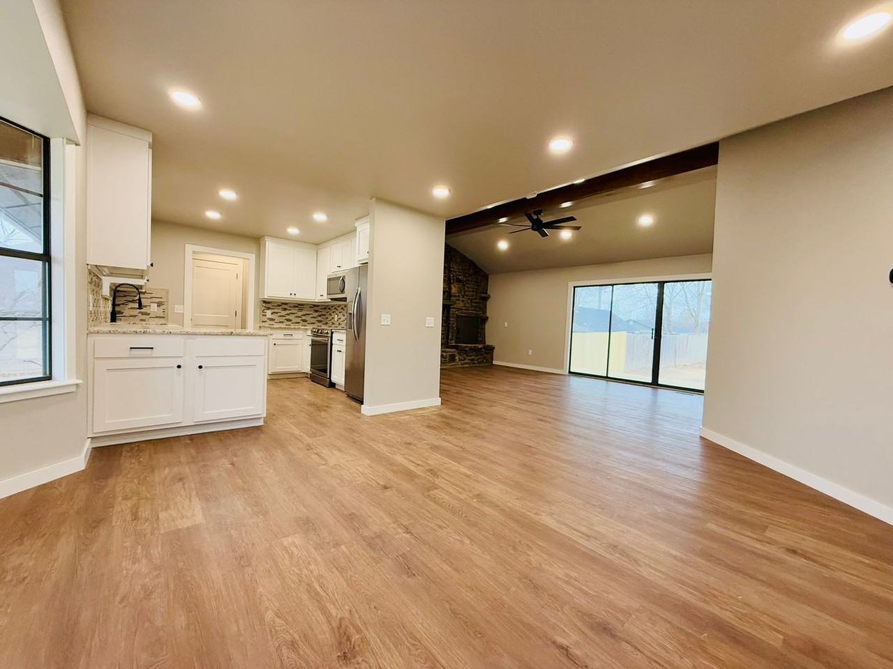 1304 Nw 10th St - Photo 5 of 23