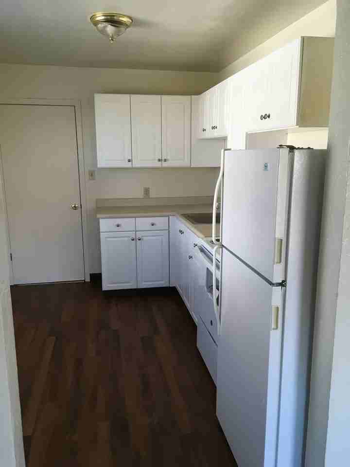 19453 Hill St - Photo 5 of 16