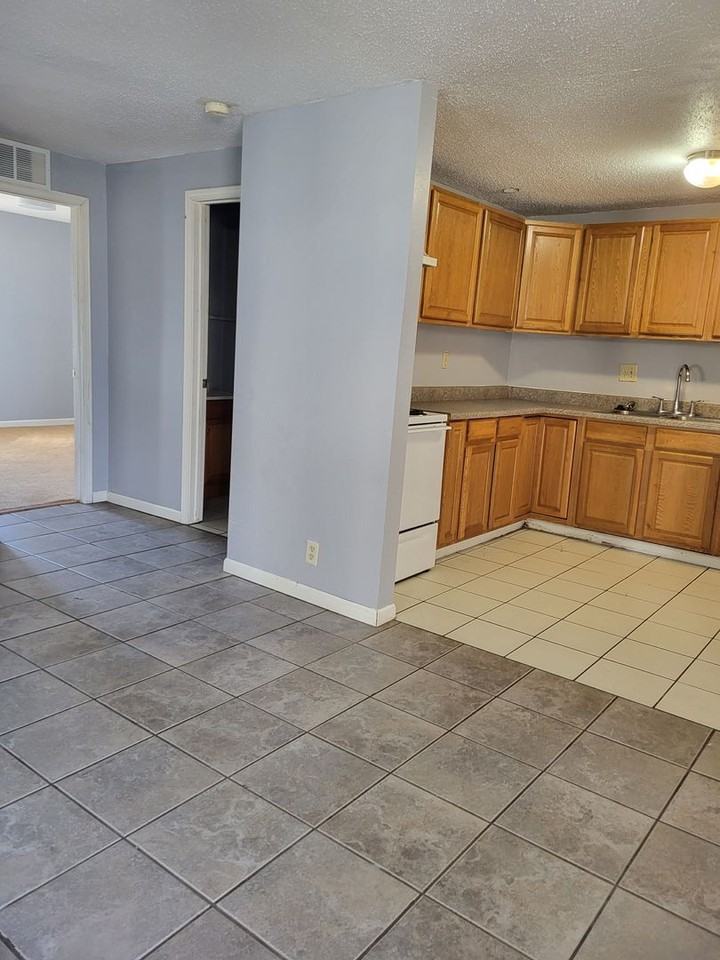 Ogden -304/308/312 - Photo 2 of 13