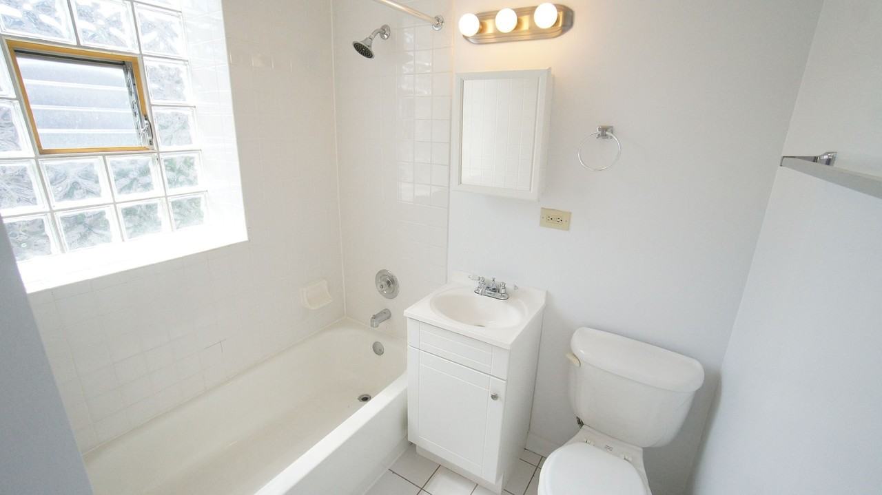 1850 Humboldt LLC - Photo 7 of 39