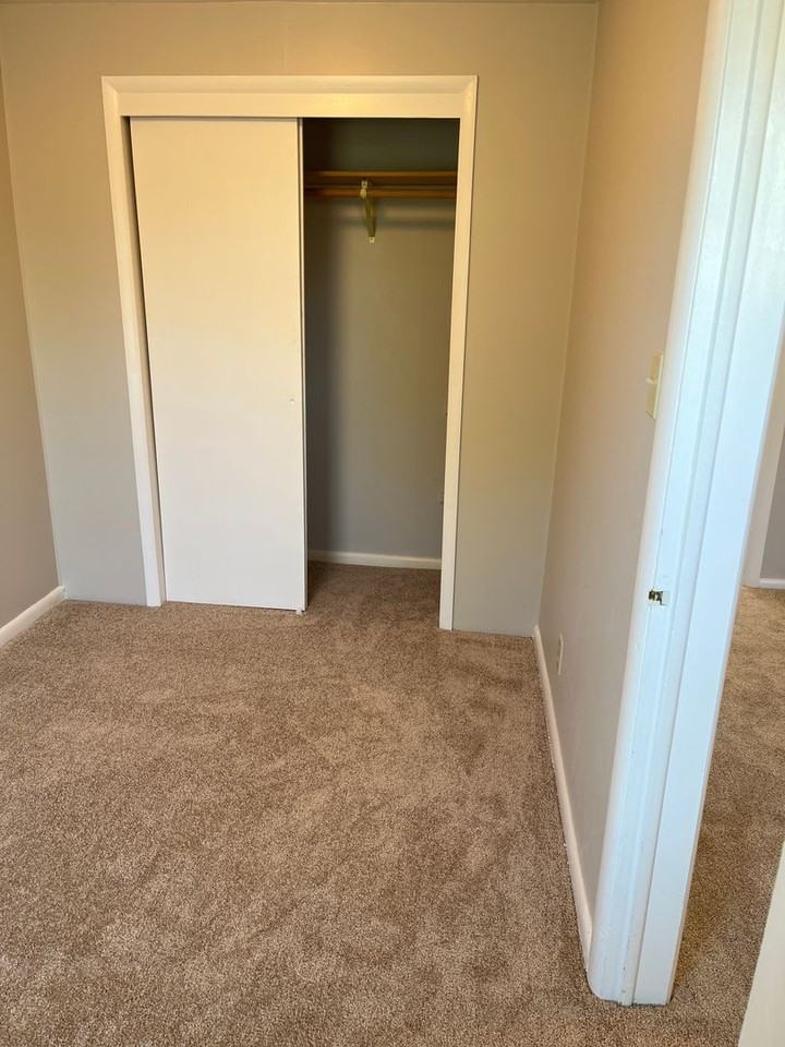 1831 Billings Avenue - Photo 3 of 8