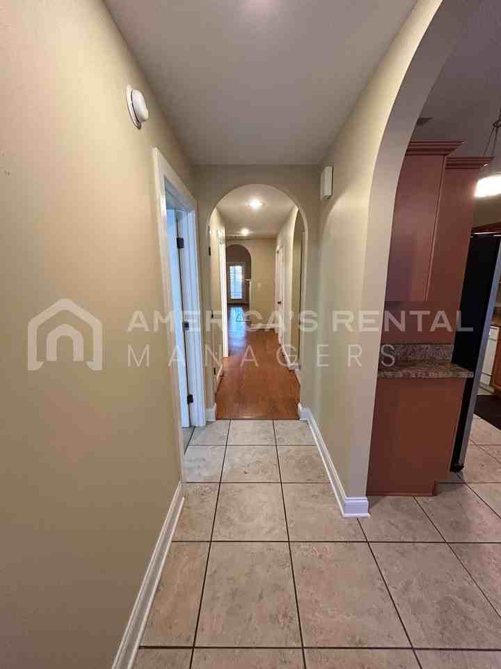 5623 Colony Ln - Photo 2 of 18