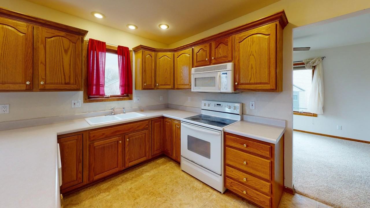 5217 Nevada Cir - Photo 2 of 26