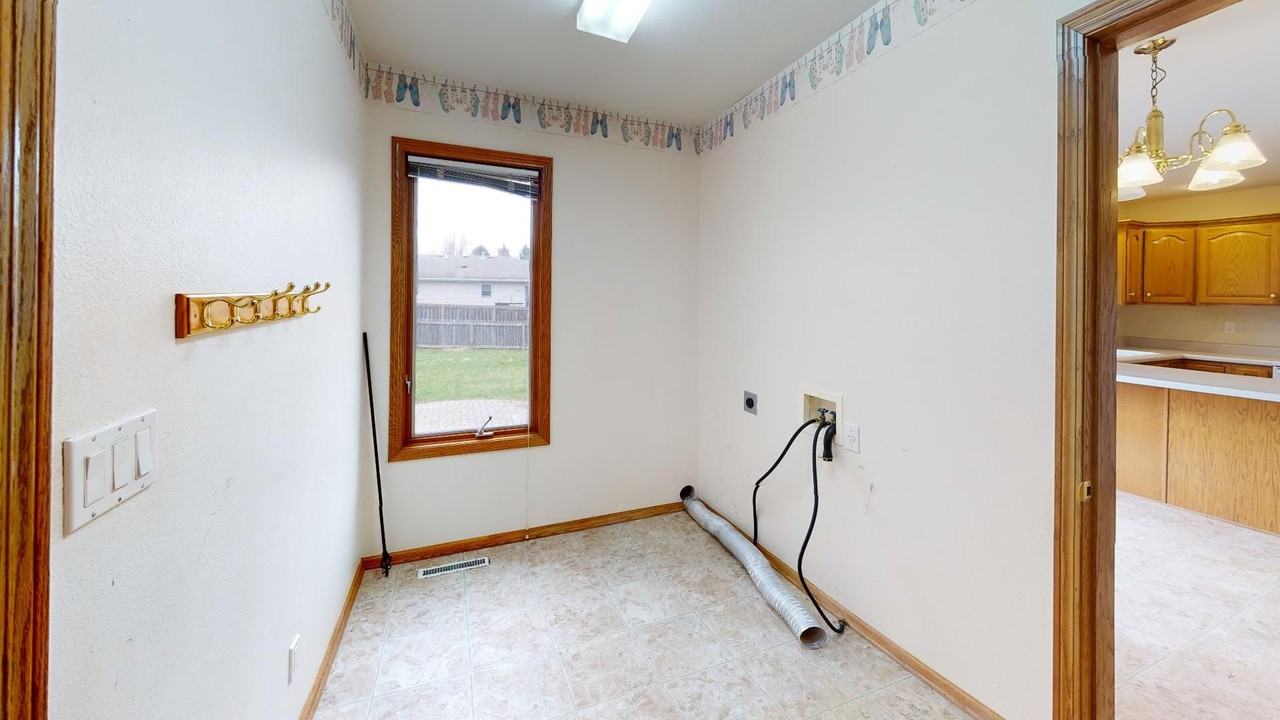 5217 Nevada Cir - Photo 7 of 26