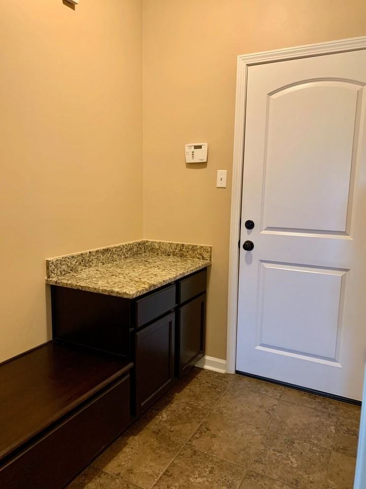 8624 Abertay Ave - Photo 5 of 13