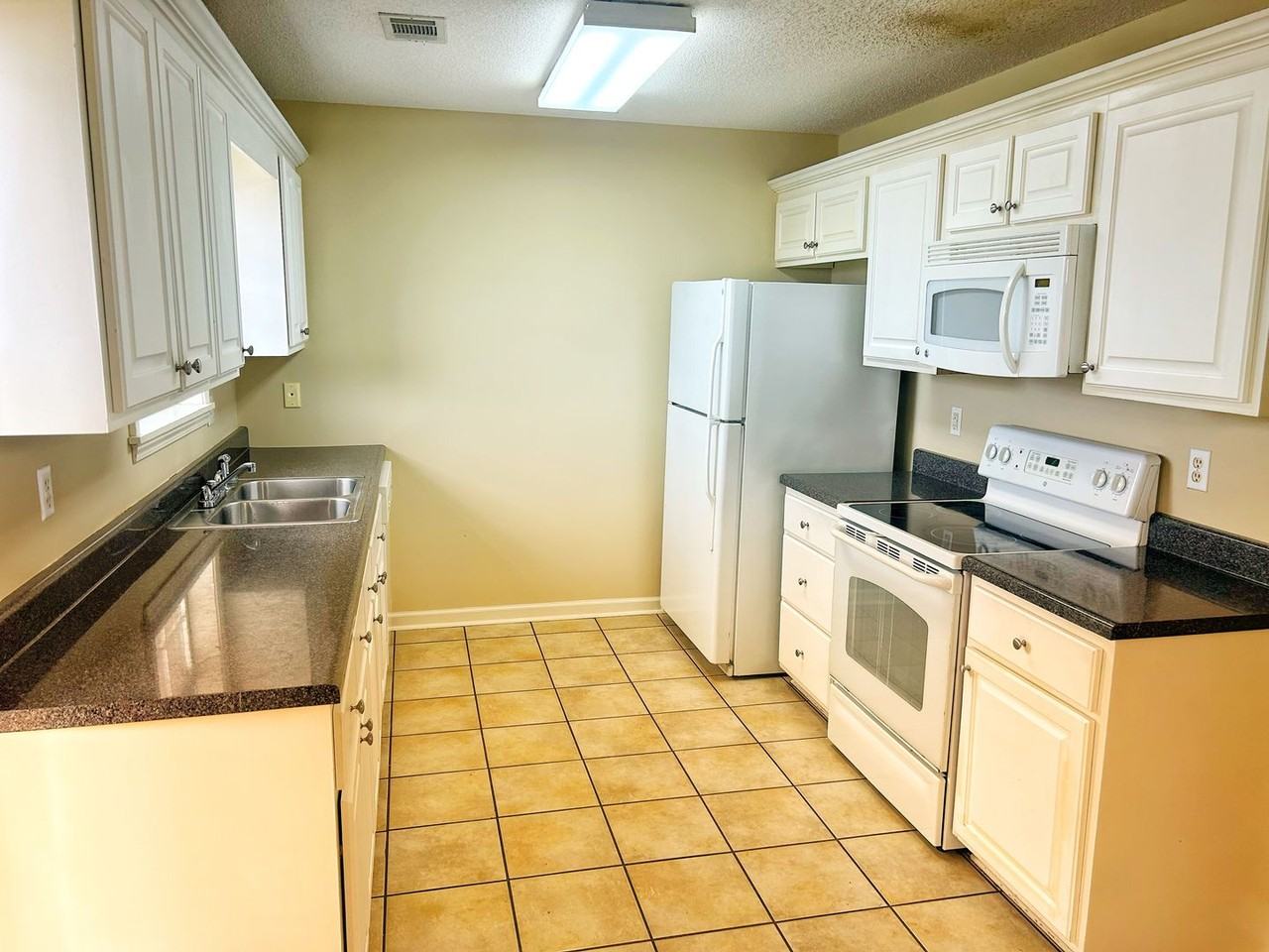 103 American Eagle Way - Photo 3 of 13