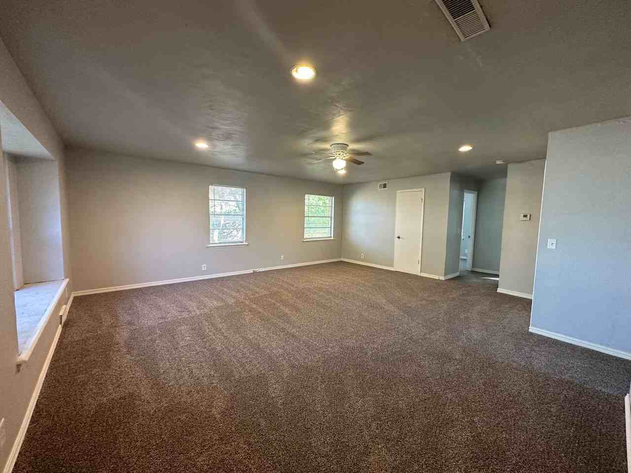 236 Nw 85th St - Photo 4 of 21