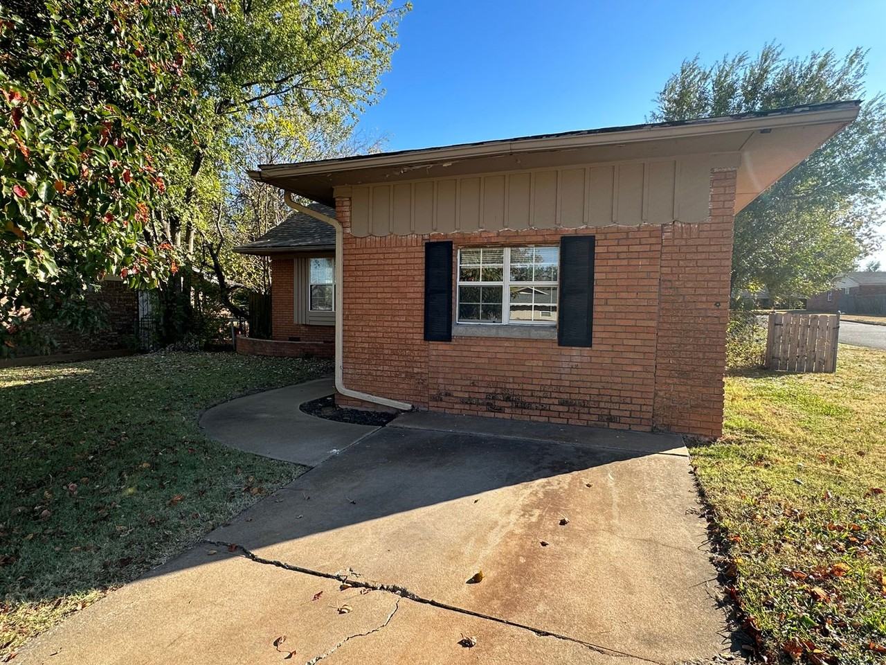 236 Nw 85th St - Photo 3 of 21