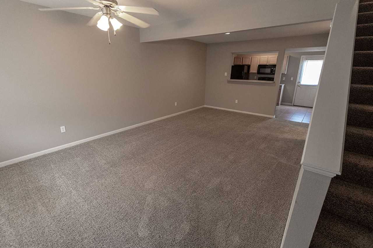 4022 Snowy Owl Dr - Photo 3 of 33