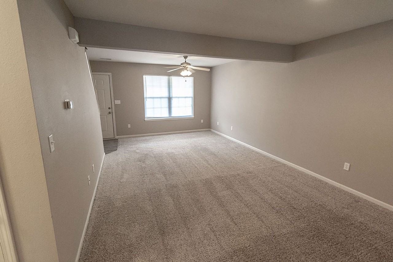 4022 Snowy Owl Dr - Photo 6 of 33