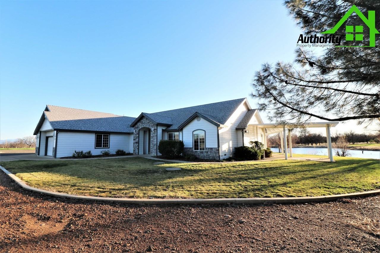 21789 Seven Lakes Ln - Photo 2 of 29