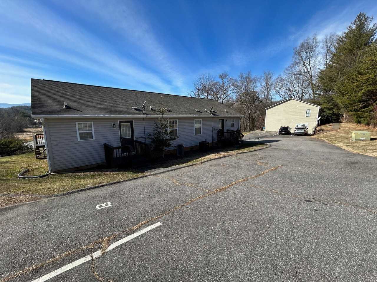 219 T F Kirkpatrick Way Apt B - Photo 5 of 35