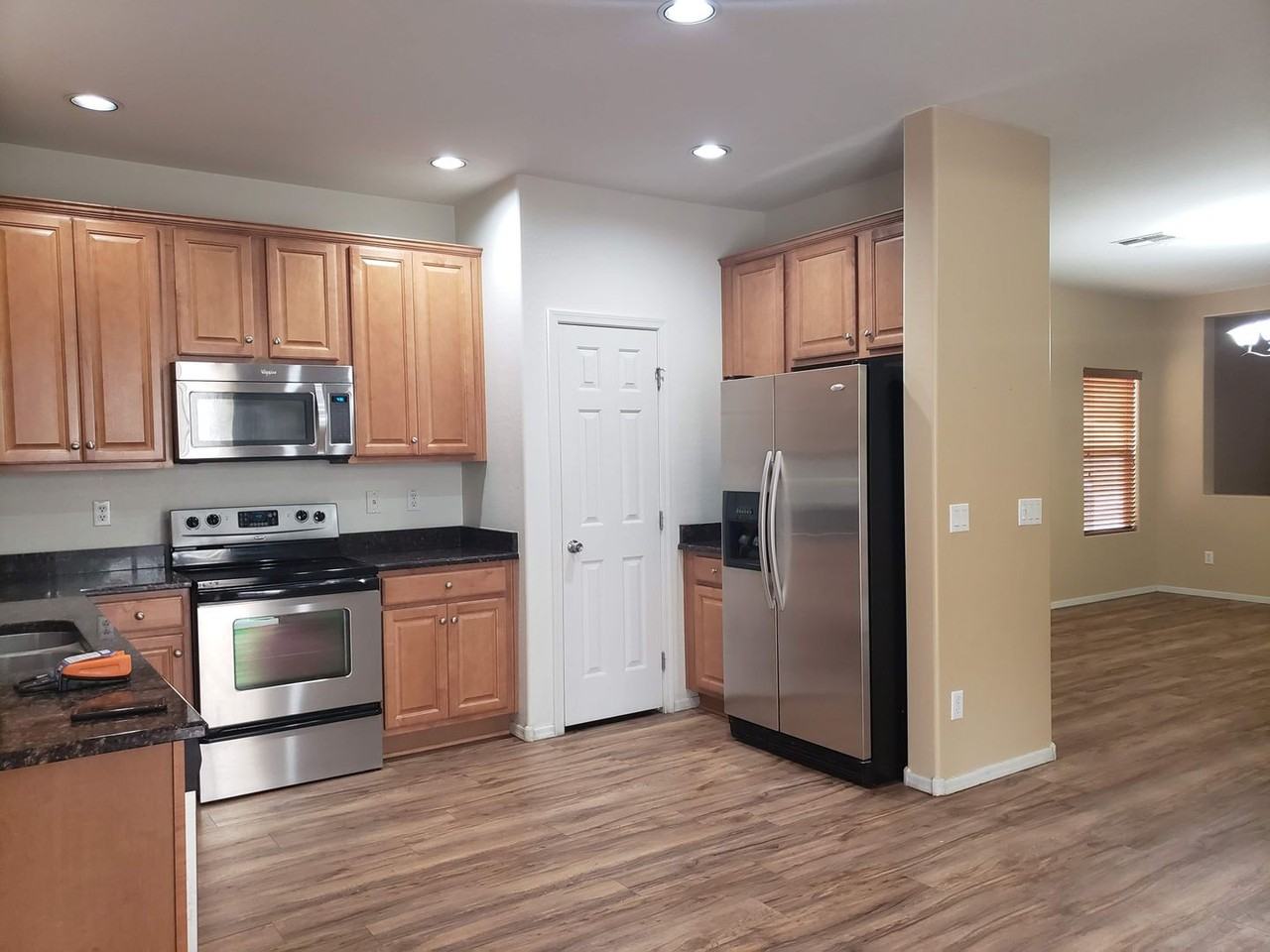 1195 E Canyon Creek Dr - Photo 7 of 32