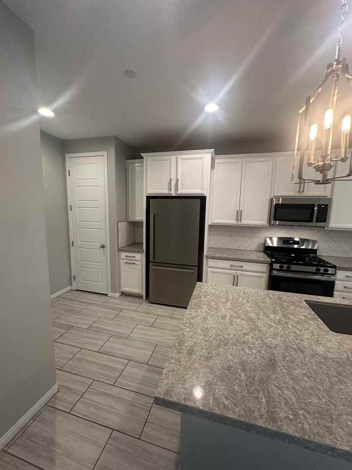 11712 Bearpaw Meadow Ave - Photo 6 of 35