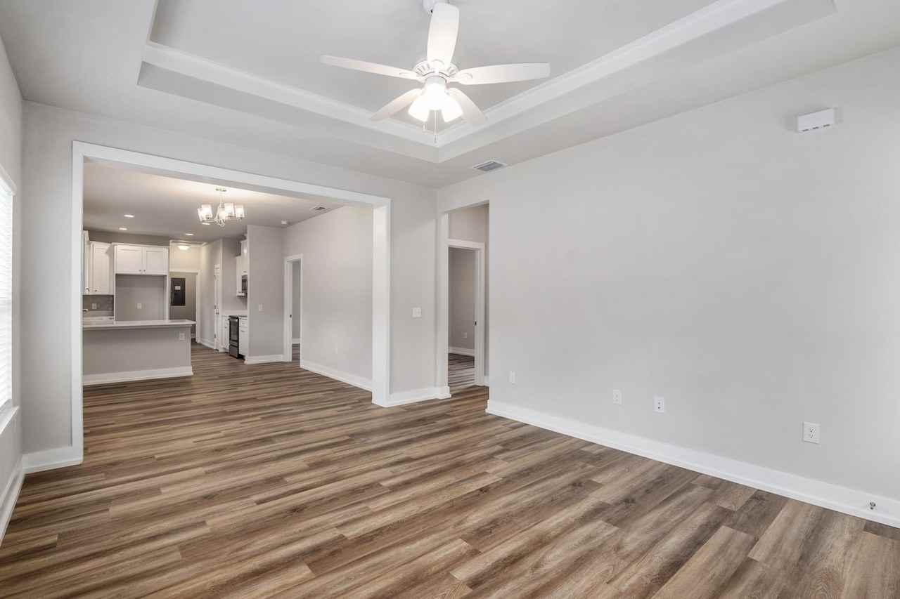 211 Se 9th St - Photo 3 of 13