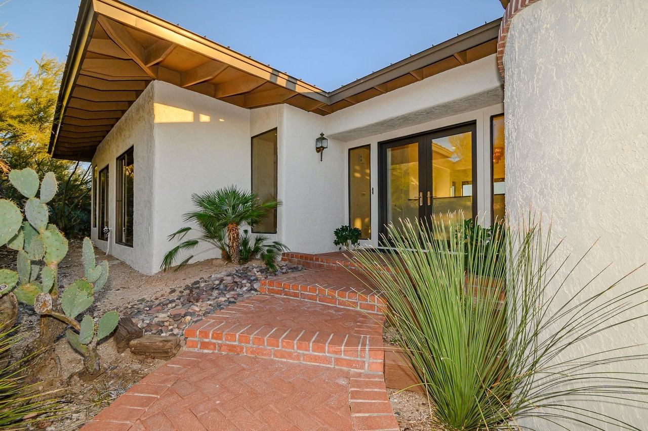 7251 N Star Fury Pl - Photo 2 of 32