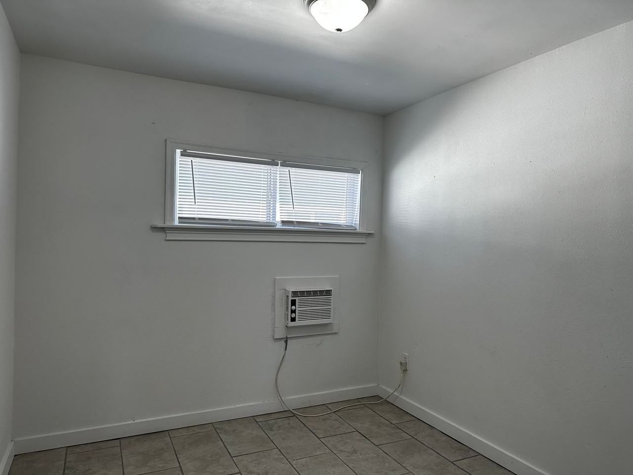 13913 N Palm St #14 - Photo 5 of 14