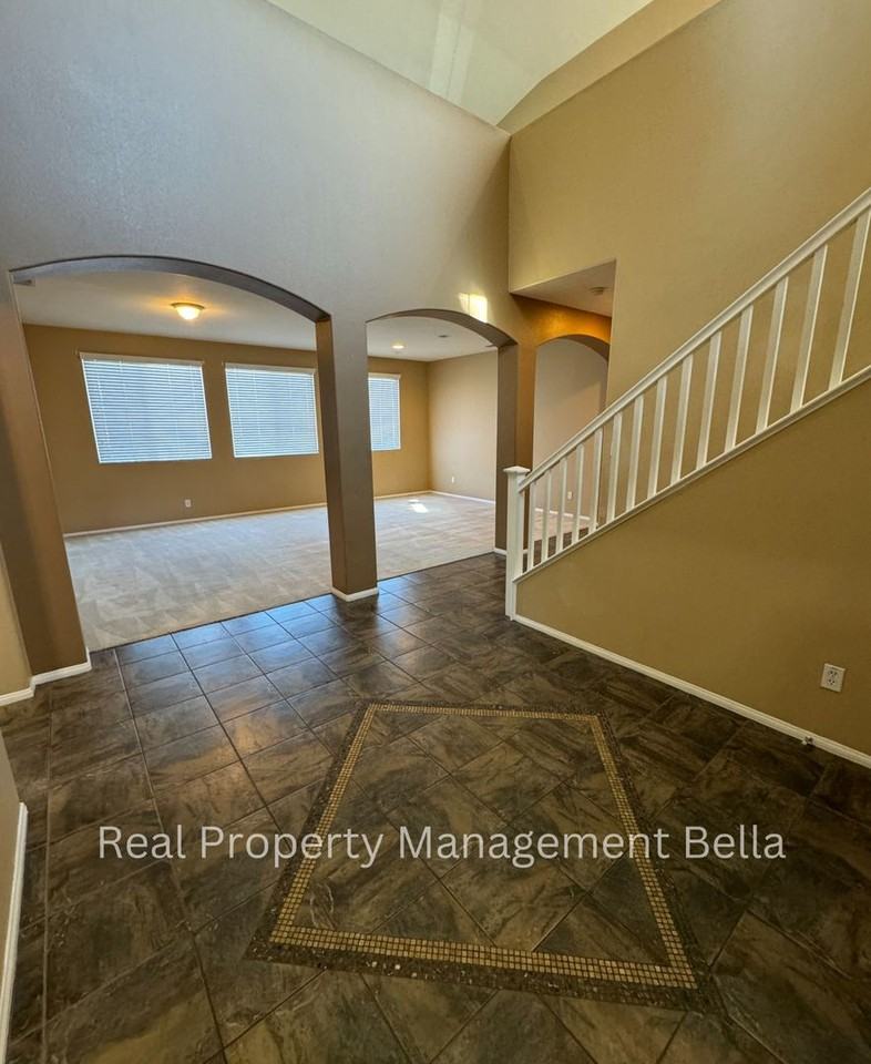1867 Montara Way - Photo 2 of 28